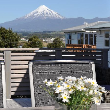 16 แฮฟลอค เบดแอนด์เบรคฟาสต์ Bed & Breakfast นิวพลีมัธ ภายนอก รูปภาพ