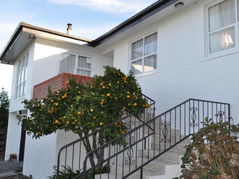16 แฮฟลอค เบดแอนด์เบรคฟาสต์ Bed & Breakfast นิวพลีมัธ ภายนอก รูปภาพ